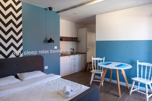 Golubac House | Moms house