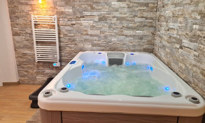 Saint-Forgeux Bed & Breakfast | Mon Nid'éal de Bien-être with private SPA