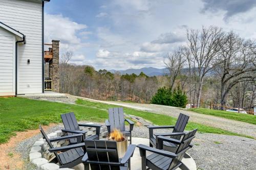 Weaverville House | Mon Trèsor, Modern Mountain Views with deck