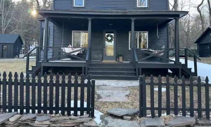 Mongaup Valley House | Mongaup River Farmhouse