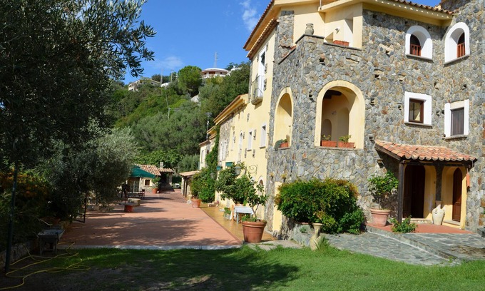 Falconara Albanese Apartment | MONOLOCALI AT 200 mt FROM THE SEA IN A CASALE OF THE '700