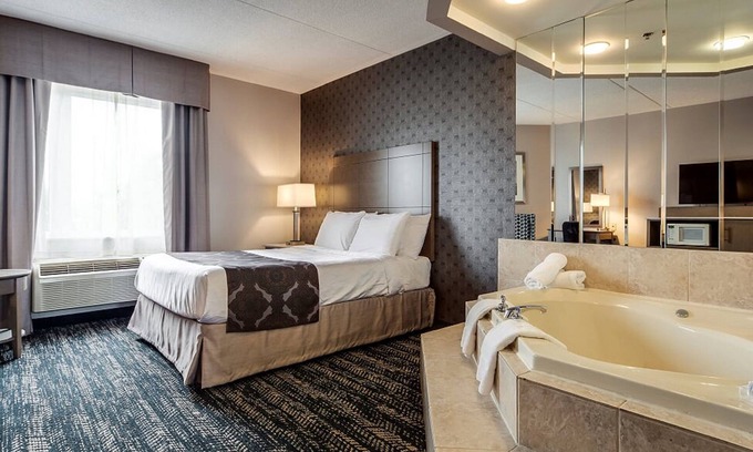 Airport Road Business Centre Hotel | Monte Carlo Inn - Brampton Suites