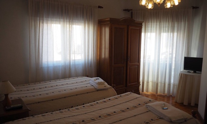 Vila Pouca de Aguiar Cabin | Monte Carlo - Quarto Twin Duplo - 4 Camas