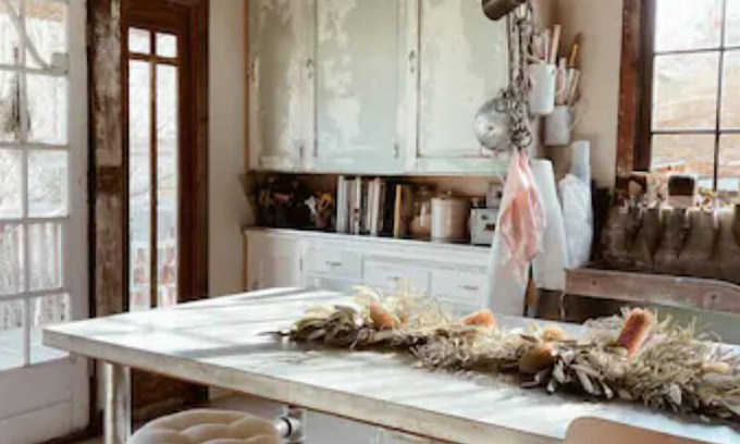 Freedom Apartment | Monterey Bay Tuscan-Style Art Studio on Two Acres