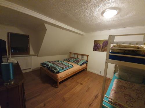 Neumuenster Apartment | Monteur wohnung in Neumünster 2 Zimmer Dachgeschoss
