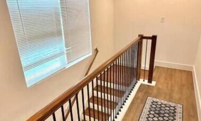 Neartown House | Montrose Central 4BR Stay