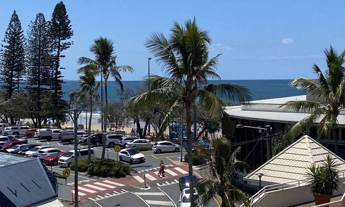 Mooloolaba Apartment | Mooloolaba Beachfront Apartment