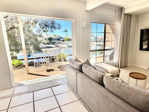 Mooloolaba Villa | Mooloolaba Coastal Canal Villa