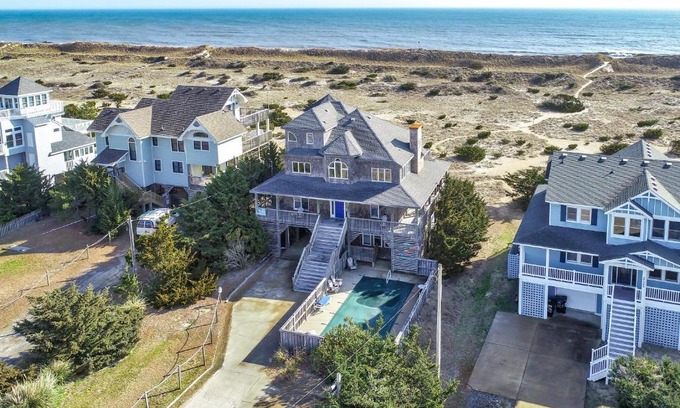 Farrow Shores House | Moon Palace 687