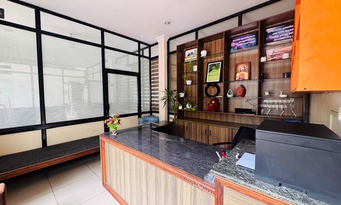 Devikolam Hotel | Moon Way