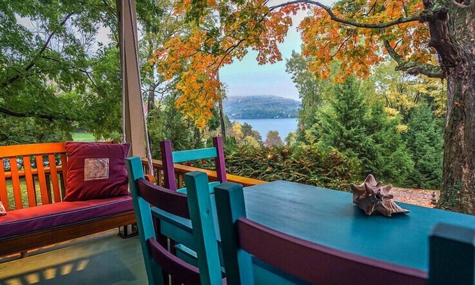 Hammondsport Bed & Breakfast | Moonshadow Bed and Breakfast