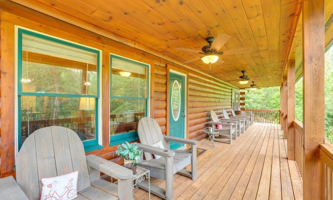 Lake Lure House | Moonshine Manor Cabin with Hot Tub, Near Lake Lure
