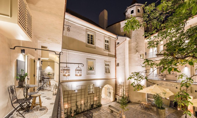 Mala Strana Apartment | MOOo by the Castle