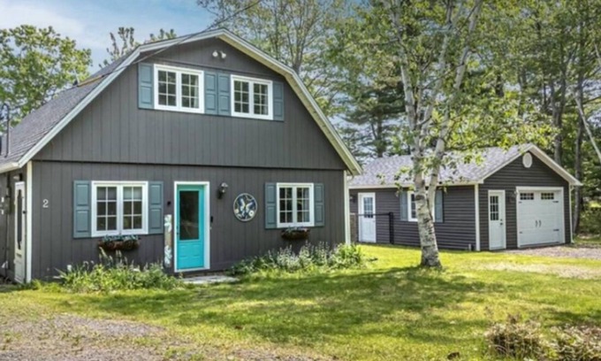 Maugerville House | Moor & Muse Lakehouse- Grand Lake