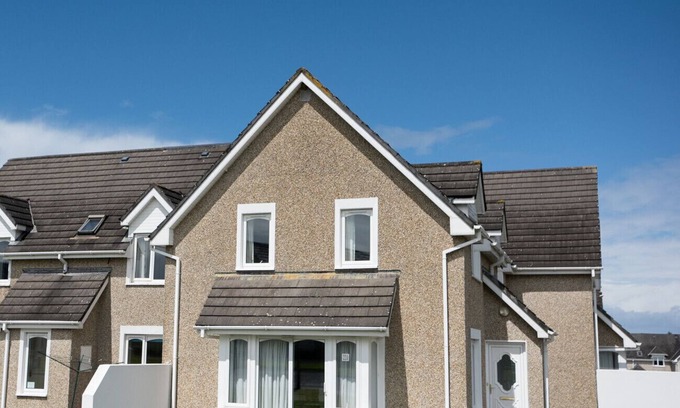 Kilkee Ski Chalet | Moore Bay Holiday Village 18A