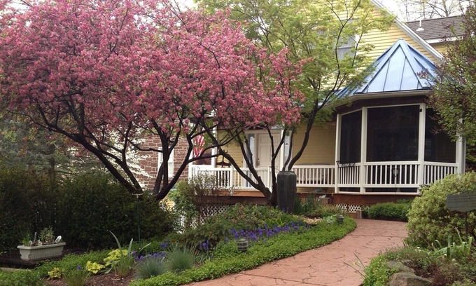 Lewisberry House | Moore's Mountain Inn - 3 Bedrooms - Sleeps 1 to 6