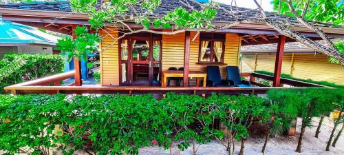 Temae House | MOOREA - The Golden Reef Bungalow Moorea