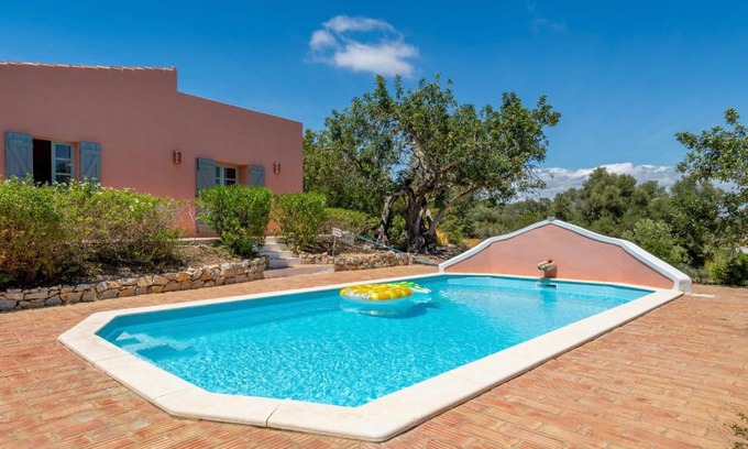 Olhao House | Morro dos Anjos - authentic farmhouse with a view just 3km from Olhao