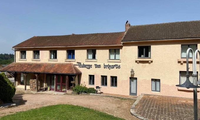 Quarre-les-Tombes House | Morvan, Ancienne Auberge des Brizards. Fishing and nature.
