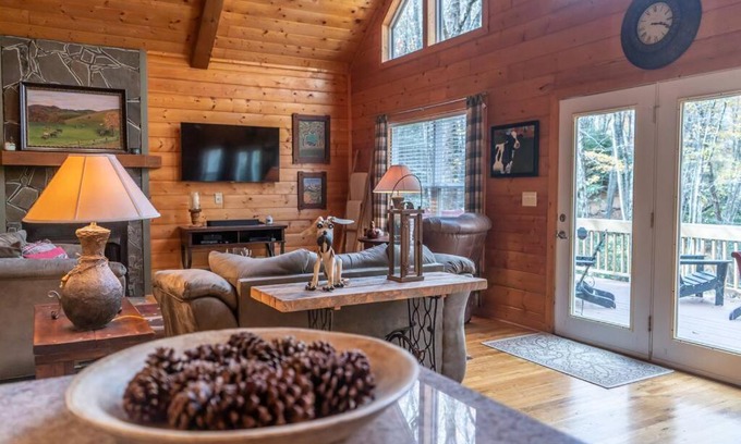 Blowing Rock House | Moss Haven Cabin - Peaceful Blowing Rock Getaway
