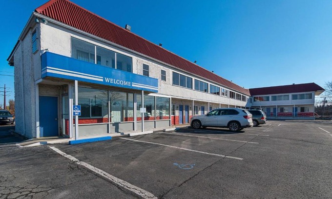 Saint Clair Hotel | Motel 6-Frackville, PA