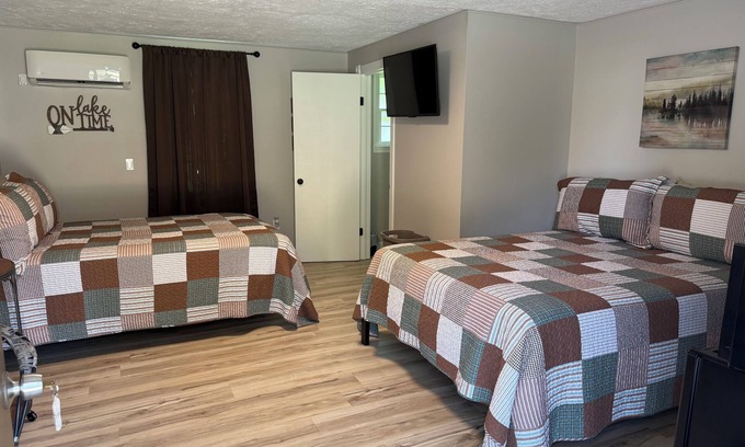 Gilbertsville Hotel | Motel at KY Lake. Reel & Relax
