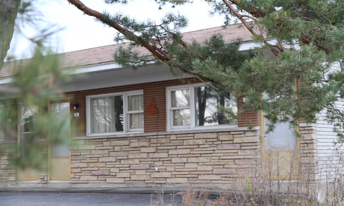 Saint-Timothee Hotel | Motel au Bord du Lac