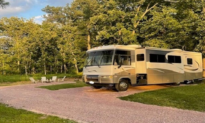 Wisconsin Dells RV Rental | Motorhome On Site Rental