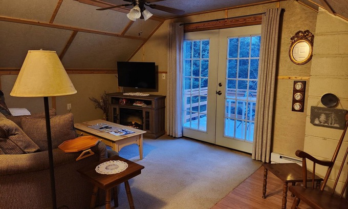 Littleton Apartment | Mountain Cabin 1-BR apartment, stunning views, w/climate-controlled storage!