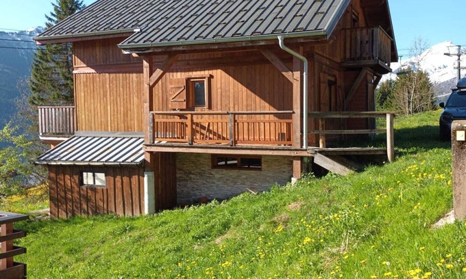 Doucy-Combelouviere Ski Chalet | Mountain chalet with view - sleeps 14