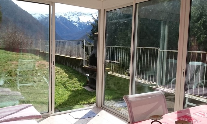 Erce House | Mountain house with stunning views of the peaks.