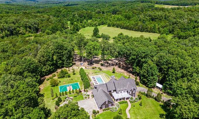 Blue Ridge House | Mountain Mansion 7BR, 10Ksf, Views, Pool, Sport Court, Gym, Sauna, Petting Zoo