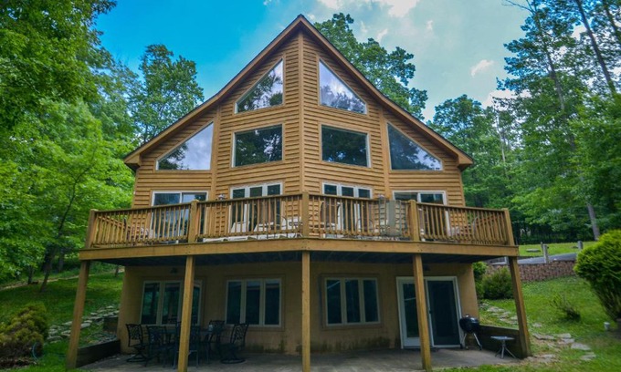 Mountainside House | Mountain Meadow