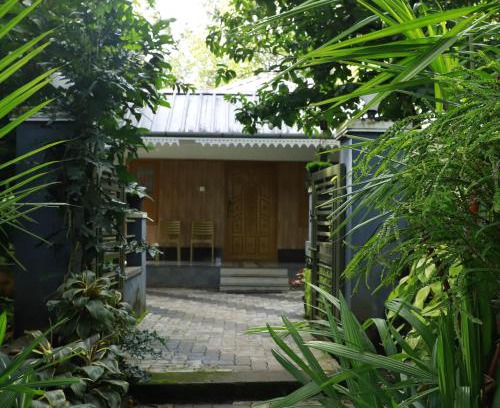 Pallivasal Apartment | Mountain Shadows