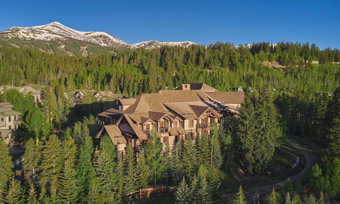 Breckenridge Condo | Mountain Thunder Lodge