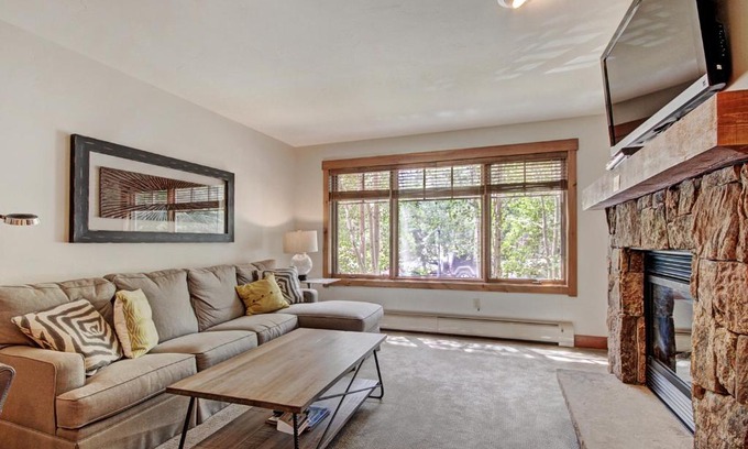 Breckenridge Apartment | Mountain Thunder M1104