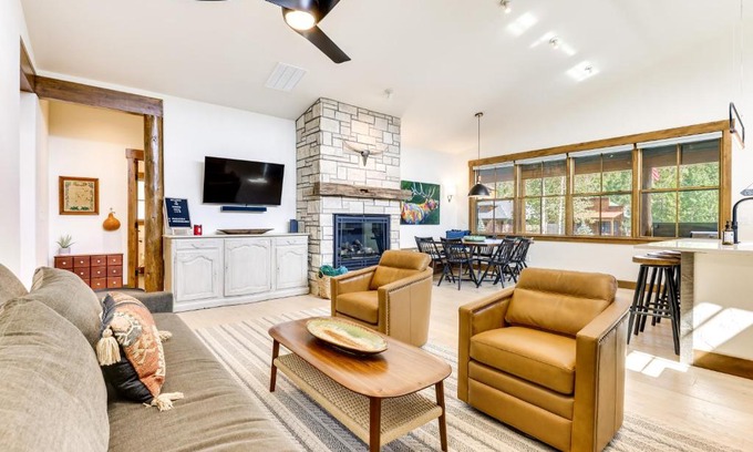 Grand Lake House | Mountain Views Luxurious Grand Lake Escape!