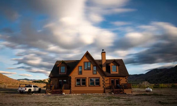 Weldon House | Mountain views, starry skies and 90 acres of nature to explore.