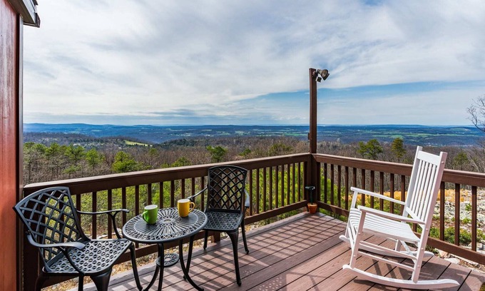 Capon Bridge Ski Chalet | Mountaintop Views, Hot Tub, Deck, Fire Pit & WiFi