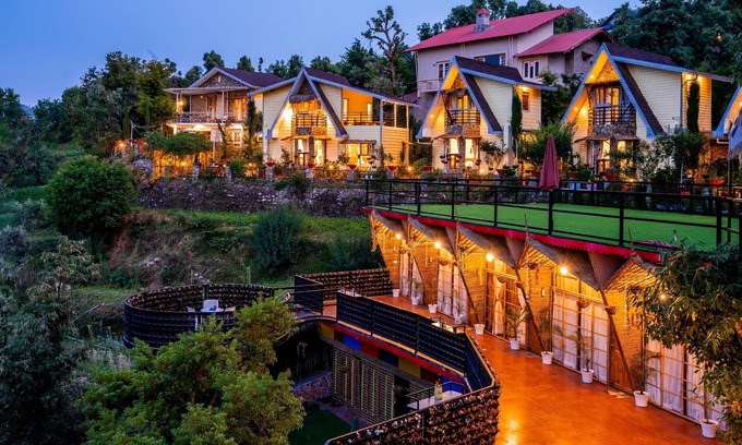 Kaul Hotel | Moustache Select Mukteshwar