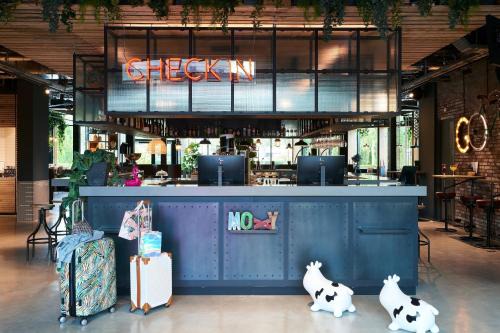 Hoofddorp Hotel | Moxy Amsterdam Schiphol Airport