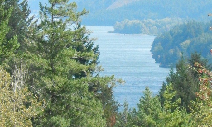 Stevenson Cabin | Mt Defiance Cabin with Columbia River View
