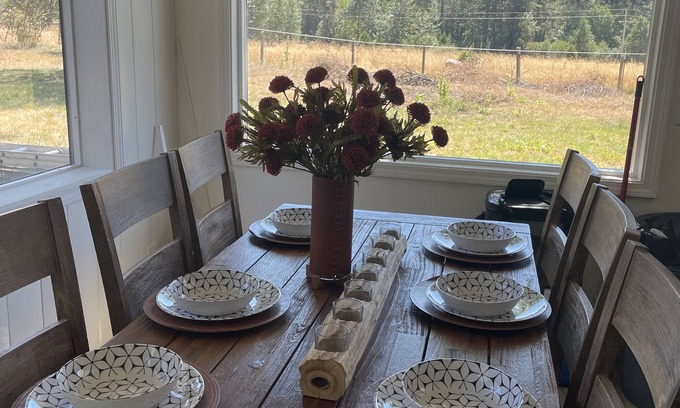 Shingletown House | Mt Lassen National Park Lodging. 8 miles to Lassen National Park, Star Gazingn