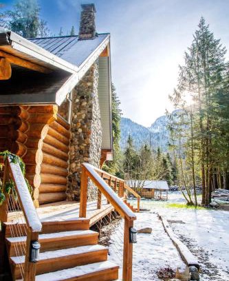 Verlot House | Mt Pilchuck view Cedar's Cabin