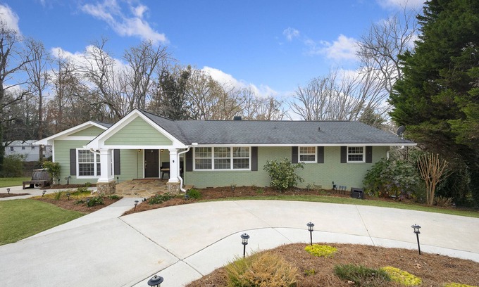 Gainesville House | Much to love Guest favorite Evergreen Hideaway waterfront home w/dock. Pets ok