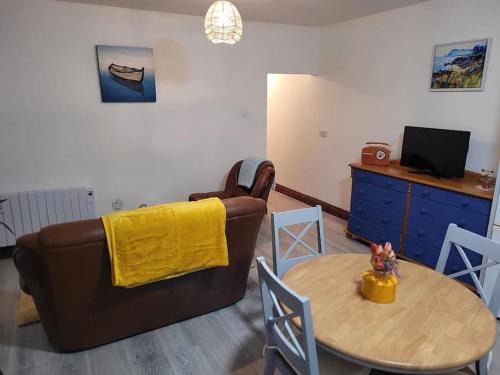 Killeshandra Apartment | Murray's Lodge: Self-Catering Accommodation.