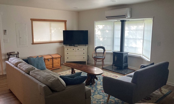 Peaceful Valley House | Music Place Guest House