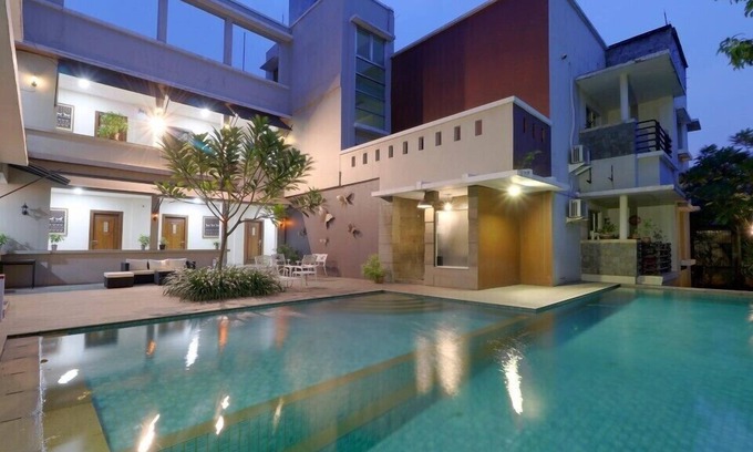 Cipete Selatan Bed & Breakfast | Mutiara Suites
