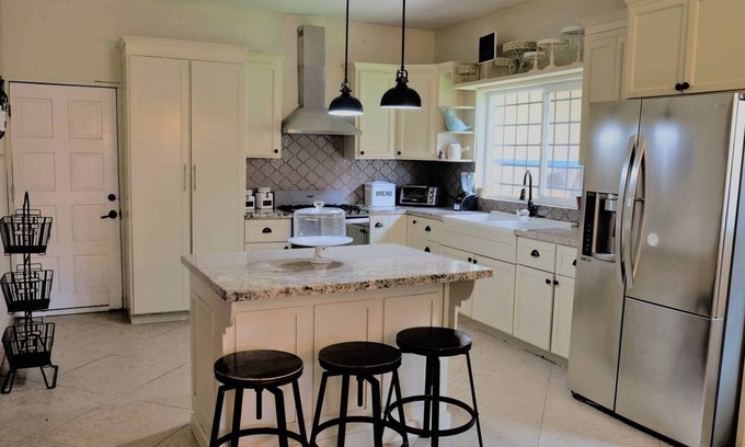 Constitucion House | Big House Rosarito Beach