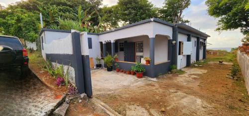 Marigot House | My circle